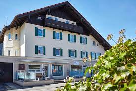 Wohnung · 2 gäste · 1 bett · 1 badezimmer. Familienfreundliche Wohnung In Oberammergau Fur 6p Condominiums For Rent In Oberammergau Bayern Germany