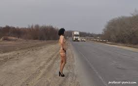 Nackt auf der Straße - Porno Bilder