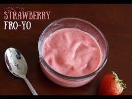 make strawberry homemade frozen yogurt