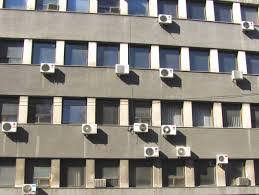 Abogado Derecho Inmobiliario ¿Dónde deben instalarse los aparatos exteriores de aire acondicionado? 