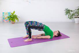 Упражнение «Полумост»: техника выполнения и противопоказания. Поза  полумоста в йоге