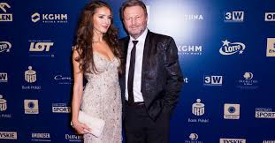 He is the 31st richest pole as of 2013, with his wealth estimated at 950 million polish zloties, or about 300 million dollars. Jyzc65zm5m6obm