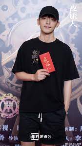 เติ้งหลุน Deng Lun นักแสดงชาวจีนสุดฮอต ดาเมจแรงจนแฟนคลับกรี๊ดทั่วโลก