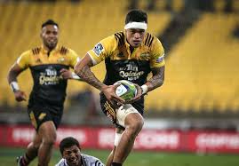 hurricanes crush sharks in super rugby