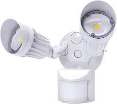 Amazon Com Jjc Led Security Lights Motion Sensor Flood Light Outdoor 20w 120w Equiv 2000lm Ip65 Waterproof 5000k Daylight White Dlc Etl Listed Outdoor Lighting White Home Improvement