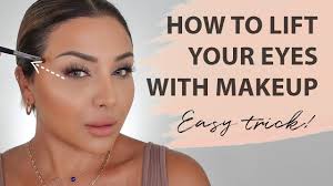 how to lift your eyes with makeup 2021