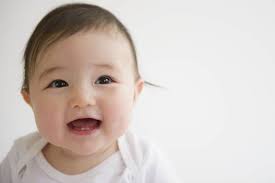 Gigi bayi akan tumbuh secara bertahap. 10 Tanda Bayi Tumbuh Gigi Yang Perlu Diketahui Orangtua
