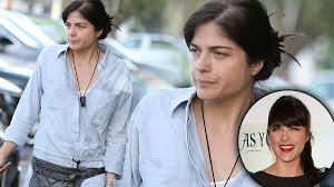 makeup free selma blair takes a break