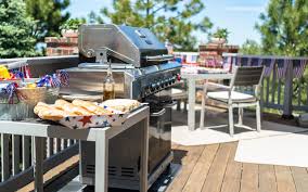 how to use a gas grill according to an