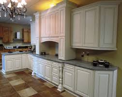 Antique white kitchen cabinets can be the good one for the kitchen appliances we want to have over the house. 10 Antique White Kitchen Cabinets That Jazz Your Kitchen Up