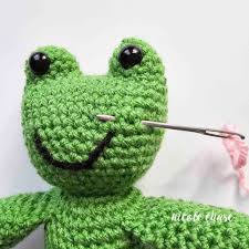 free frog crochet pattern no sew frog