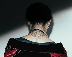 Explore masculine ink ideas from 3d to realistic body art. G Dragon S Awesome Arch Angel Neck Tattoo Big Bang Amino Amino