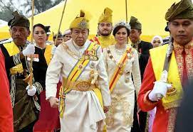 La capitaine sharafuddin idris shah (klang, 11 décembre 1945) le 9 selangor sultan en malaisie depuis 2001. Selangor Sultan Disappointed With Malays Who Instigate Hatred Against Rulers Malaysia Malay Mail