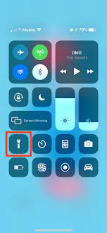 Note that you do not need to unlock it. How To Turn Off The Flashlight On An Iphone In 2 Ways