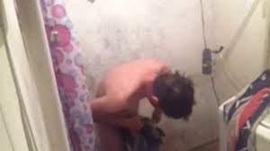 Daddy caught naked out of shower - ThisVid.com