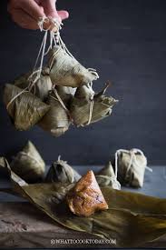 Finding the best rice dumpling bak chang in singapore duan wu festival or the dragon boat festival is just around the corner and myriad of aroma from the rice dumpling or bak chang have already filled the air. Easy Hokkien Bak Chang Zongzi Sticky Rice Dumplings