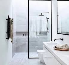 Kini kamar mandi tidak saja dipakai sebagai tempat untuk mandi, tetapi ada kegunaan lain ternyata, kamar mandi juga bisa dipakai sebagai sarana untuk bersantai, refreshing mengendurkan ketegangan otot. Desain Kamar Mandi Minimalis Modern Gaya Skandinavia Interiordesign Id