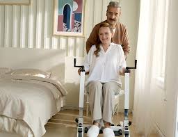 After all straps are hooked up, you should apply the brake to the hoyer and begin lifting the patient. Model2 Imove Patient Lift And Transfer Chair An Ideal Lifting Device Or Equipment For Home Use Elderly And Patients