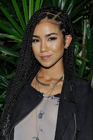 These hairstyles range from easy hair braids to difficult and some braids will need an extra set of hands to start or complete a braid hairstyle (but it i find it best when doing most braids for long hair to start with clean and dry hair. 13 Hairstyles That Make Your Face Look Thinner