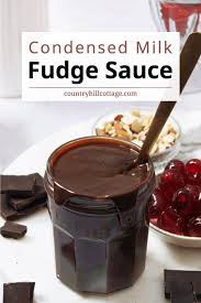 hot fudge sauce with sweetened