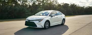 features does the 2020 toyota corolla