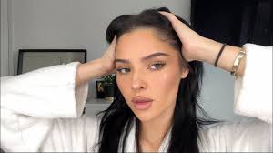 updated kendall jenner makeup routine