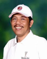 Pengamat politik Unair Dr Hariadi mengatakan, seringkali mendengarkan kasak-kusuk seperti yang diungkapkan Bambang Suhartono (geng pengemis, red). - ger-bertopi
