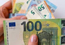 Euro-Bargeld wird 20 Jahre alt: EZB will neues Aussehen der Scheine