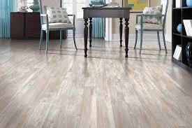 por gray laminate flooring colors