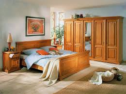 Es gibt viele verschiedene modelle in unterschiedlichen größen. Schlafzimmer Einrichtung Bett Schrank Nachtkonsole Fichte Massiv Vintage Antik Lanatura