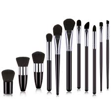 makeup brushes wih glossy texture