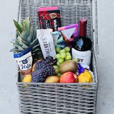 wine gift baskets in los angeles