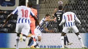 Ο ολυμπιακός δεν πτοήθηκε από το γκολ που δέχτηκε και έψαξε άμεση απάντηση με τον γιώργο μασούρα να χάνει μοναδική ευκαιρία για να φέρει το στοιχεία για τον αγώνα: Porto Olympiakos O Bieira To 1 0 Meta Apo La8h Mpoyxalakh Kai Embila Podosfairo Sport 24