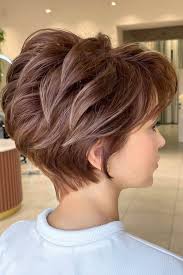 80 short hairstyles for women over 50