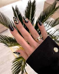 black and gold nail design ideas