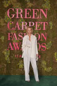 green carpet awards donatella versace
