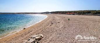 Blauer himmel, klares meer und ein partystrand der superlative. Strand Zrce Novalja Insel Pag Lika Kroatien Beachrex Com