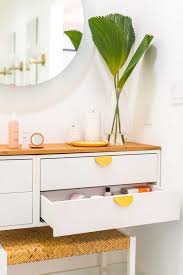 Diy ikea glass top vanity/dresser using alex drawers & komplement glass shelf and jewellery tray to make a customisable. Diy Dressing Table How To Make An Ikea Vanity Hack Sugar Cloth