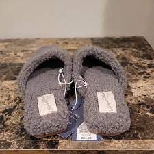 carpet slippers size