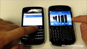 In addition, the 9700 has a 3.5mm jack and a microsd. Blackberry Bold 9900 Vs Bold 9790 Hd Youtube