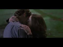 So, i watched the kissing booth on netflix because i had nothing better to do, and why not! The Kissing Booth 2 Kiss Scene Elle And Noah Joey King And Jacob Elordi Youtube