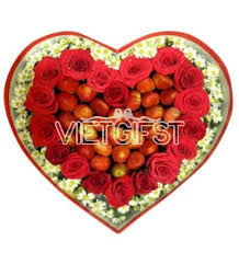 Use them in commercial designs under lifetime, perpetual & worldwide rights. Roses And Strawberries Heart Box A Vietgifts 1 Box Flowers Vietnam Mother S Day Fresh Fruit