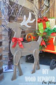 (this may by dependent on the projection, which might cause problems later). Diy Wood Reindeer Her Tool Belt