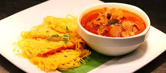 Terkadang membuat kari ayam india terlihat ribet, karena ada banyak bumbu serta rempah yang harus digunakan. Roti Jala Kari Ayam Kampung Concorde Hotel Shah Alam
