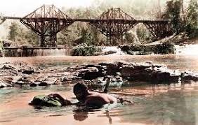 Resultado de imagem para a ponte do rio kwai 1957