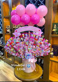 Giỏ hoa bánh kẹo tặng sinh nhật, lễ kỉ niệm cao cấp, tặng thiệp, tag in  theo yêu cầu ( chỉ ship Hà Nội) | Móc Khóa - Phụ Kiện Trang Trí