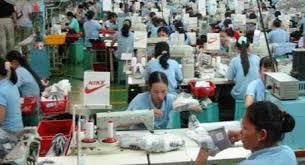 Pabrik Sepatu Nike PHK Karyawan Dalam Masa Percobaan
