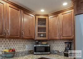 traditional maple kitchen with granite