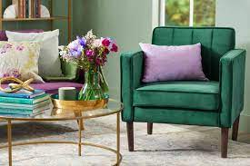 decorate with emerald green