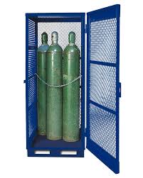 gas cylinder storage with floor plate